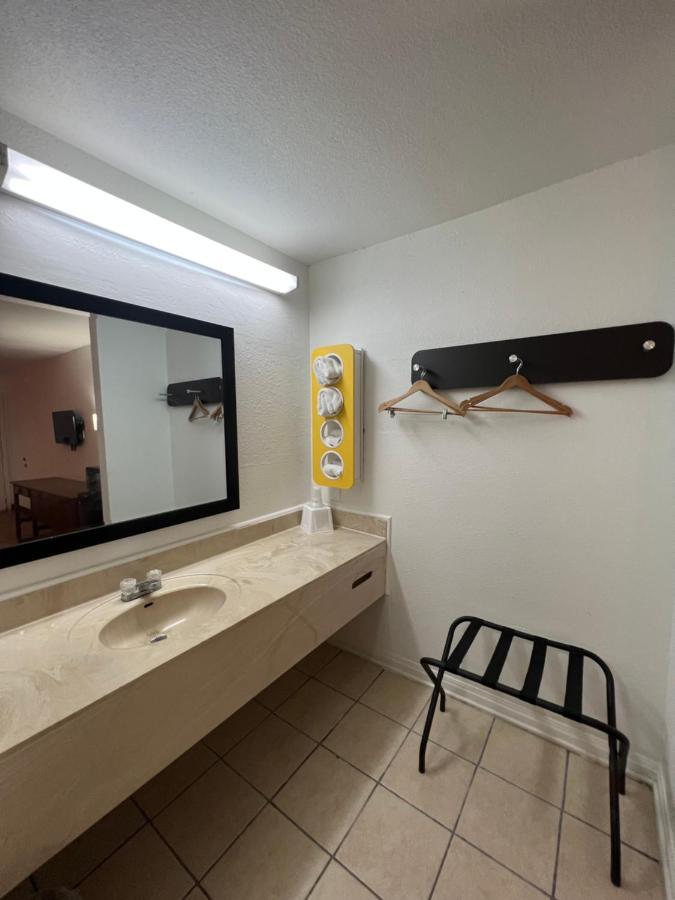 Motel 6 Lake Charles, La エクステリア 写真
